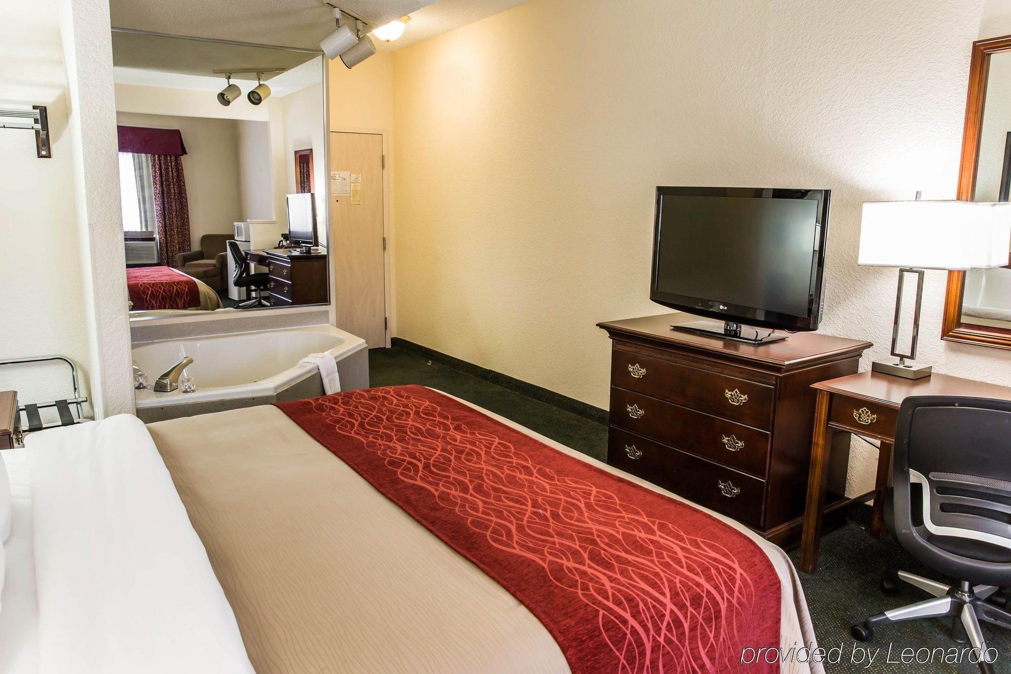 Best Western Shallotte / Ocean Isle Beach Hotel Экстерьер фото