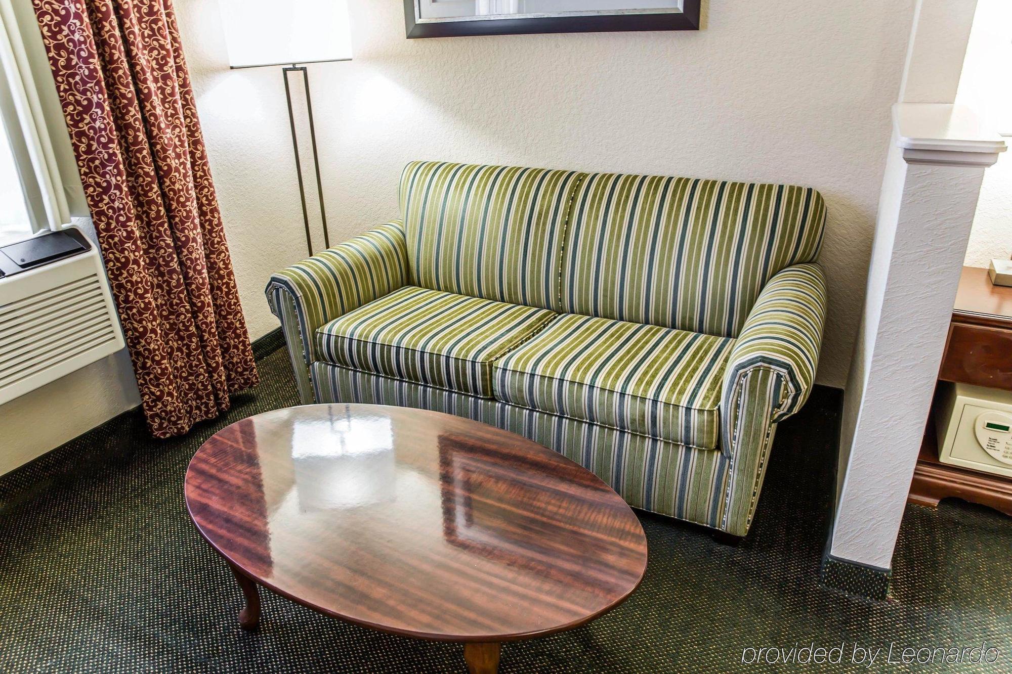 Best Western Shallotte / Ocean Isle Beach Hotel Экстерьер фото