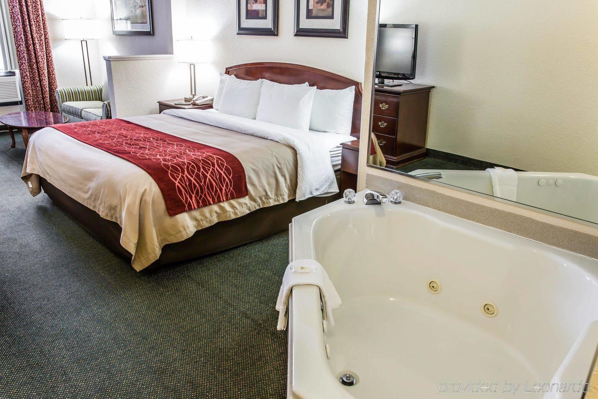 Best Western Shallotte / Ocean Isle Beach Hotel Экстерьер фото