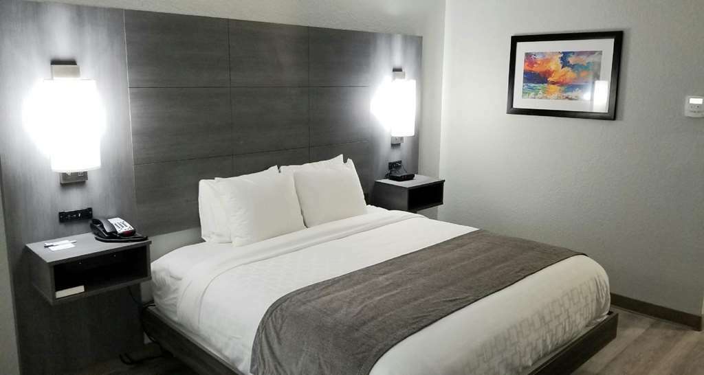 Best Western Shallotte / Ocean Isle Beach Hotel Номер фото