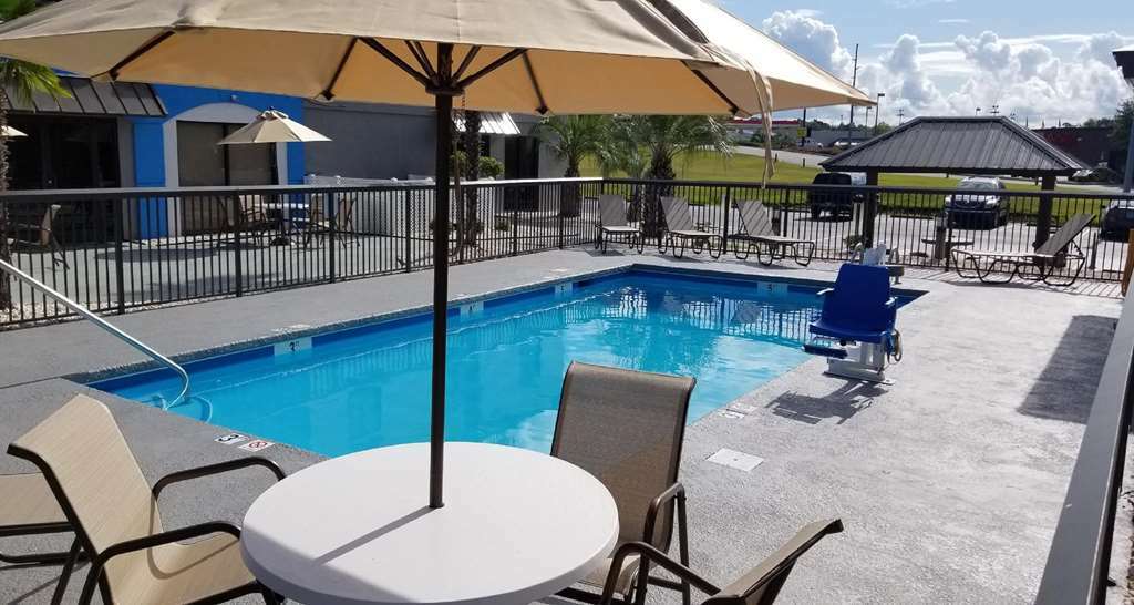 Best Western Shallotte / Ocean Isle Beach Hotel Удобства фото